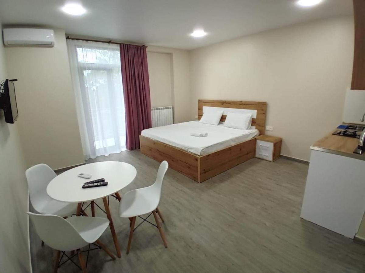 Central Park Apartment Батумі Екстер'єр фото